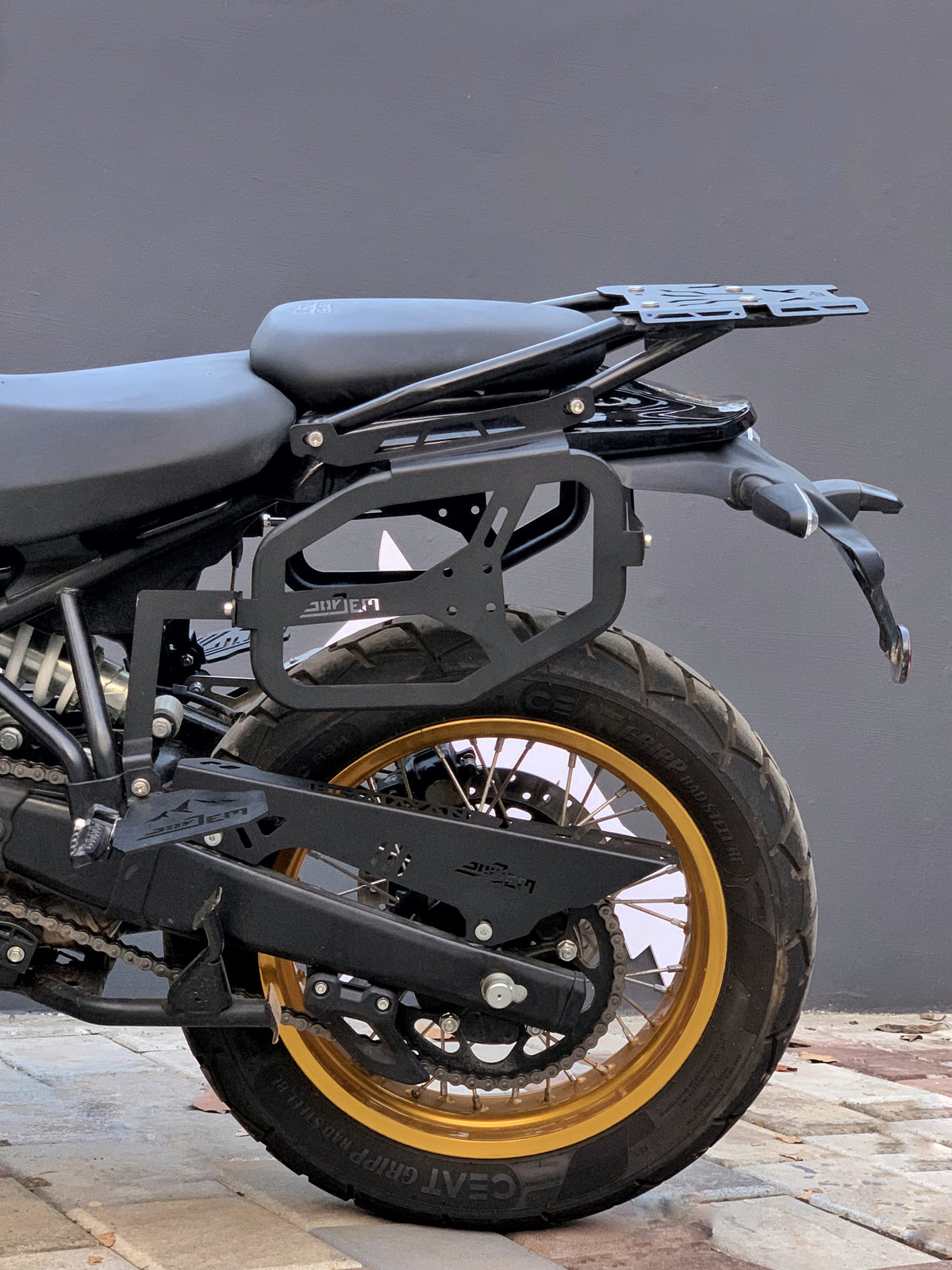 royal enfield himalayan 450 accessories