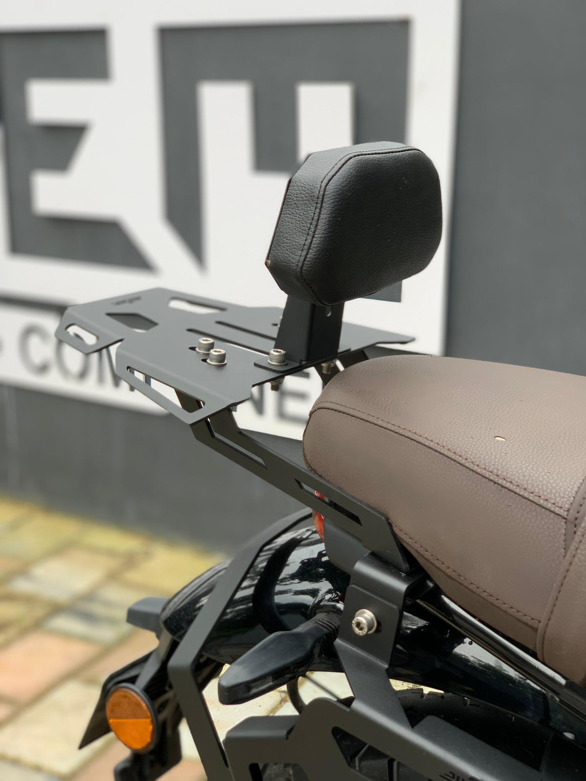back rest for tvs ronin