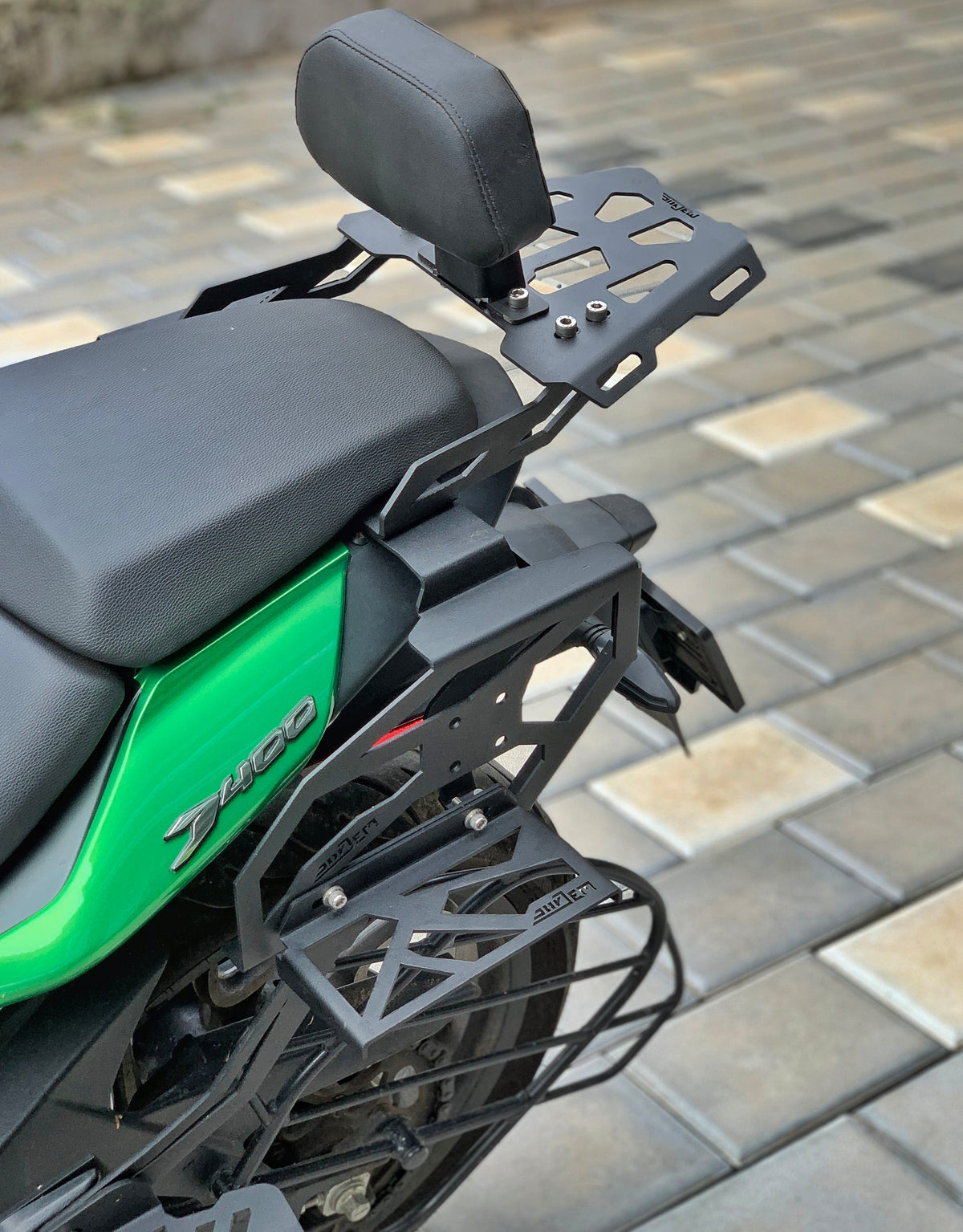 dominar 250 saddle stay