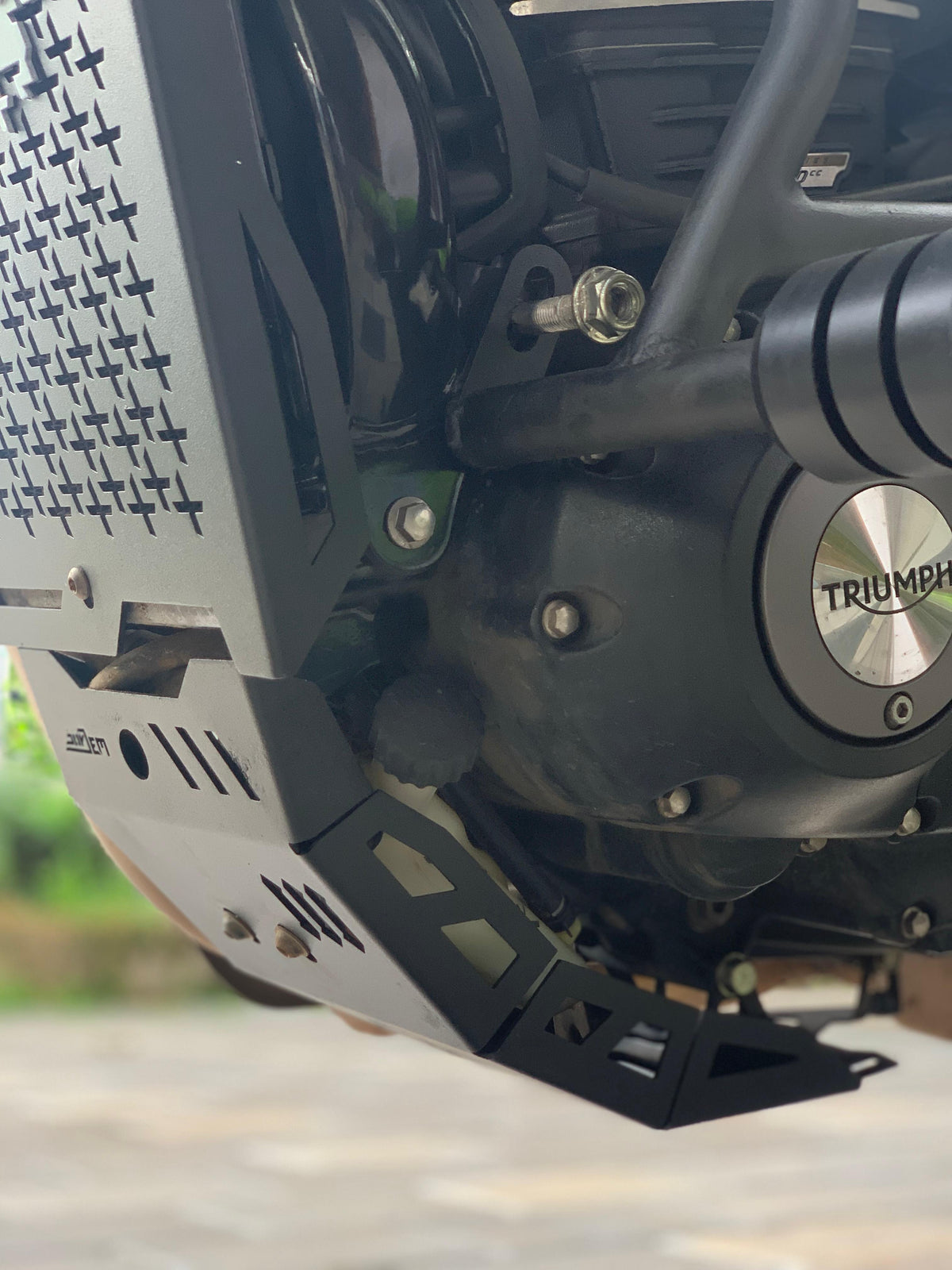 scrambler 400 bash plate