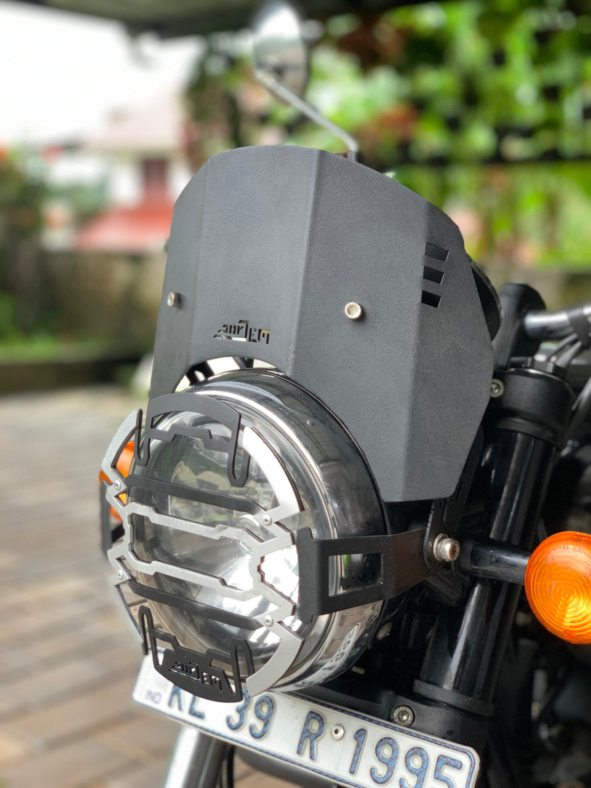 royal enfield meteor visor