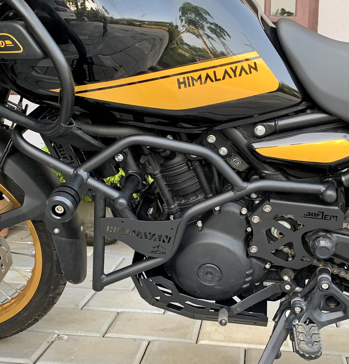 Jorjem Trail edition crash guard for Himalayan 450, showcasing durable design and protective features for off-road riding.